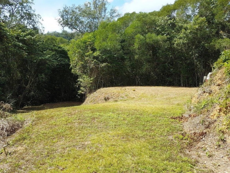 14 Idriess Close Degarra, Bloomfield QLD 4895