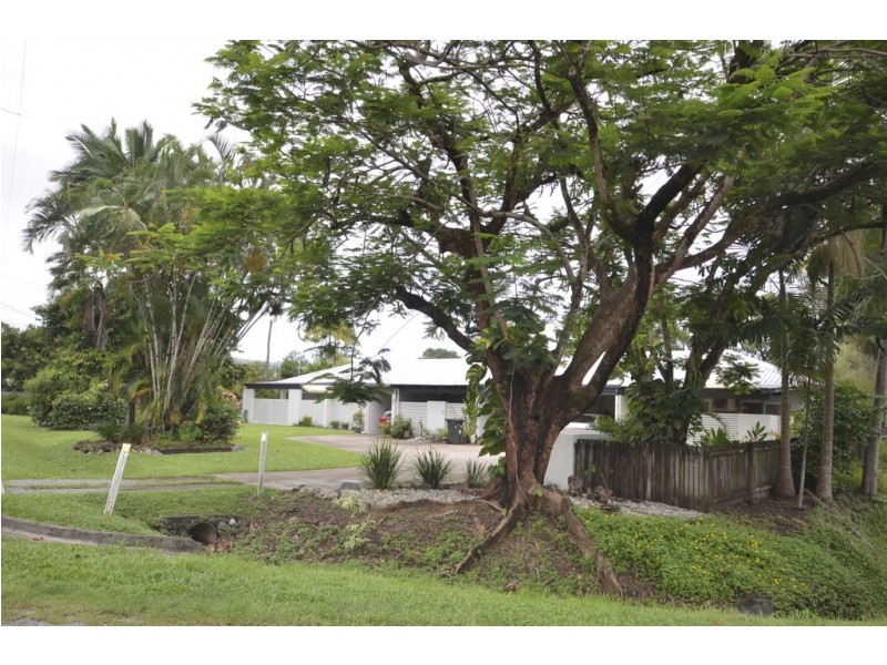 2/25 Pringle Street, Mossman QLD 4873