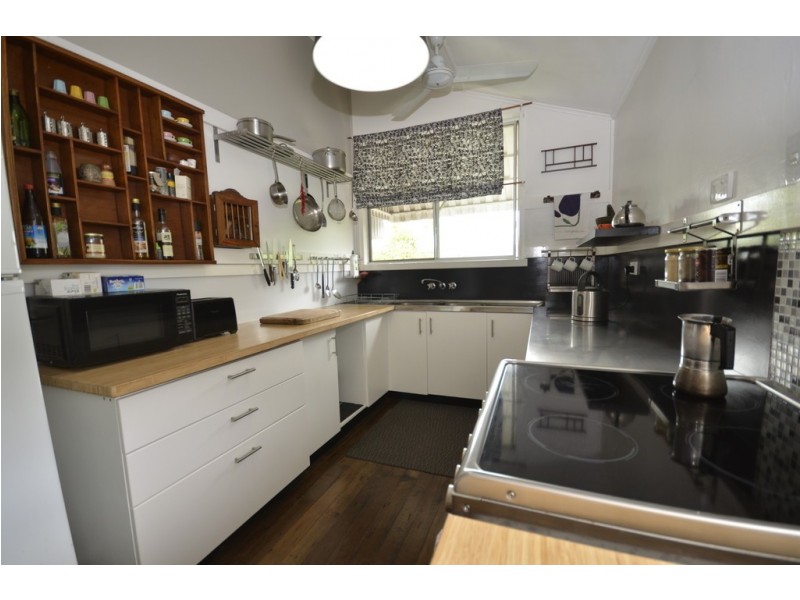 7 Mossman Street, Mossman QLD 4873