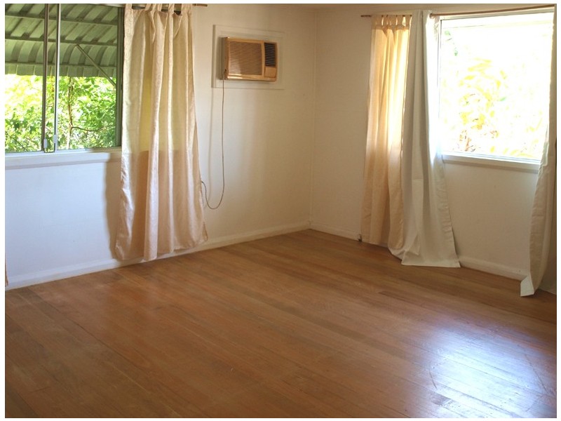 7 Mossman Street, Mossman QLD 4873