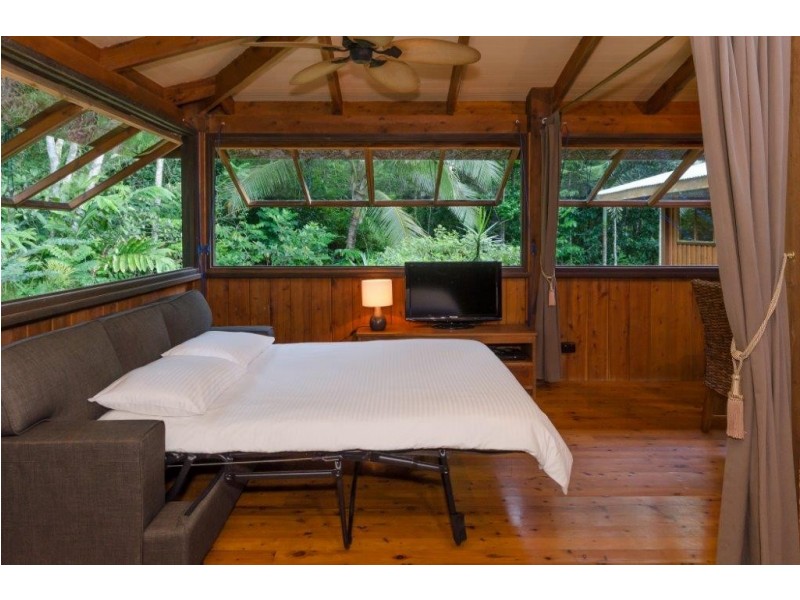 33 Carbeen Road, Daintree QLD 4873