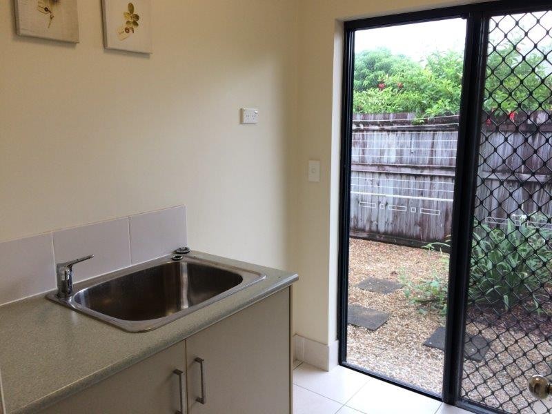 52 Cooya Beach Rd, Cooya Beach QLD 4873