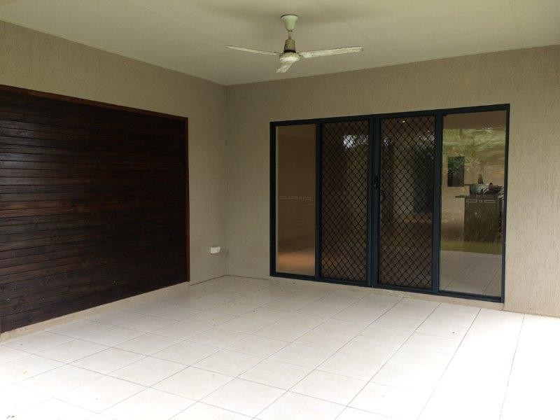 52 Cooya Beach Rd, Cooya Beach QLD 4873