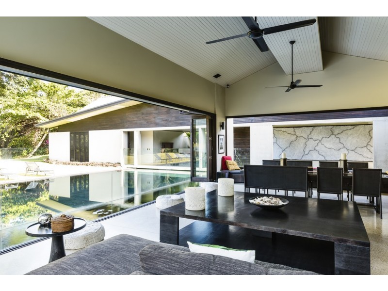 52 Beachfront Mirage, Port Douglas QLD 4877