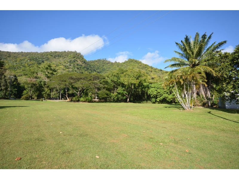 315 Mowbray River Rd, Mowbray QLD 4877