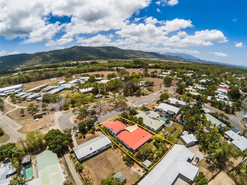 3 Endeavour Street, Port Douglas QLD 4877