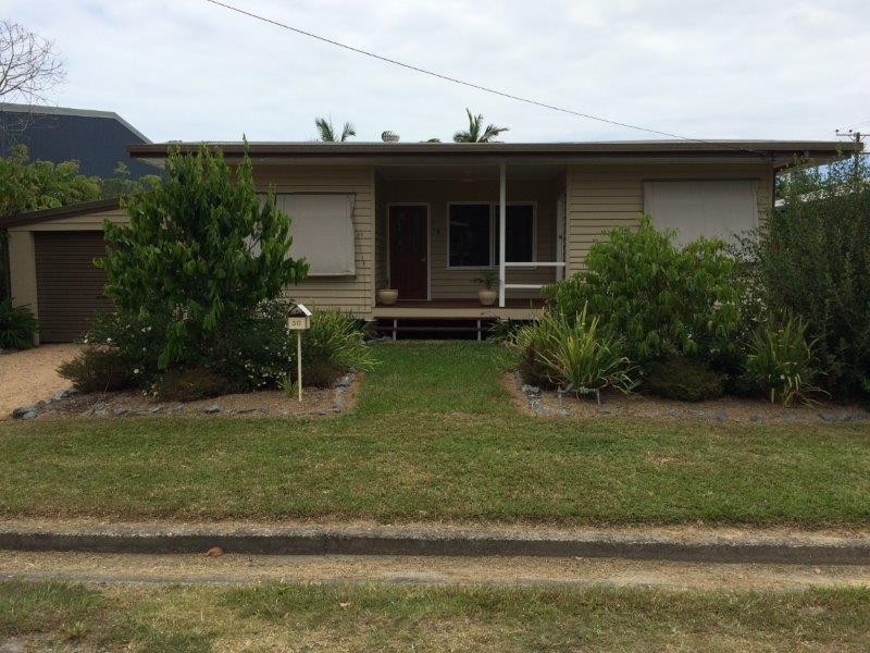30 Thomas Street, Mossman QLD 4873