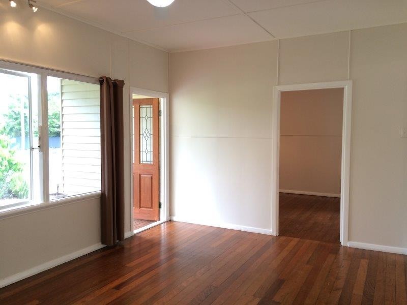 30 Thomas Street, Mossman QLD 4873