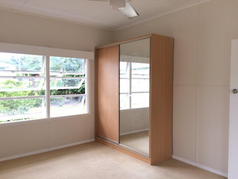 30 Thomas Street, Mossman QLD 4873