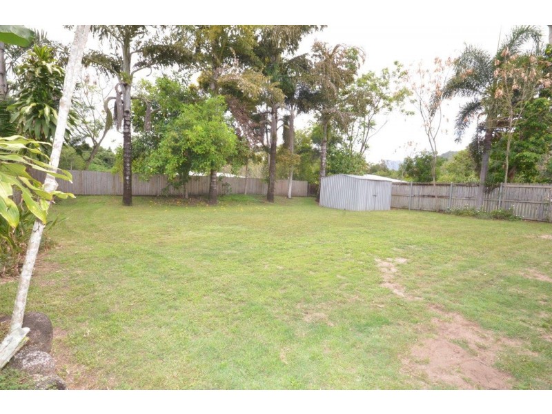 14 THOOLEER CLOSE, Cooya Beach QLD 4873