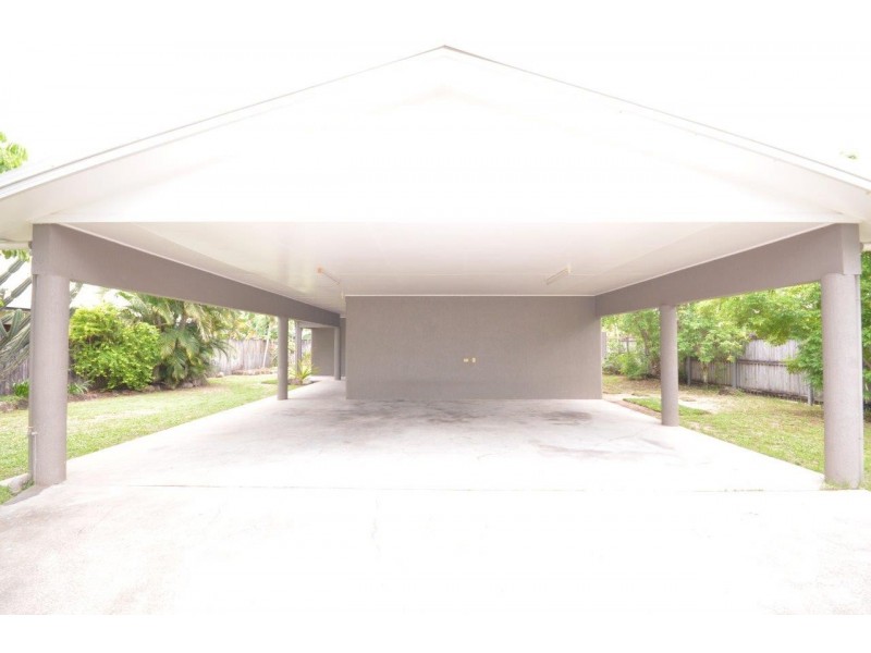 14 THOOLEER CLOSE, Cooya Beach QLD 4873