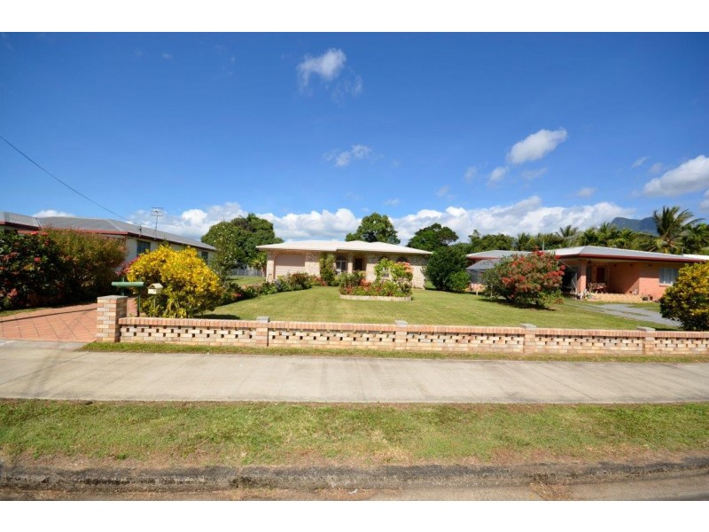 16 Grogan Street, Mossman QLD 4873