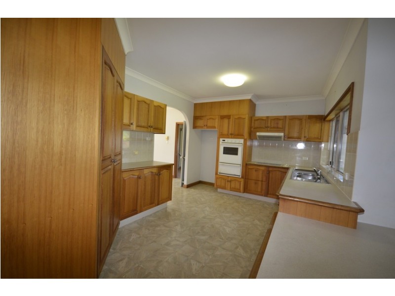 16 Grogan Street, Mossman QLD 4873