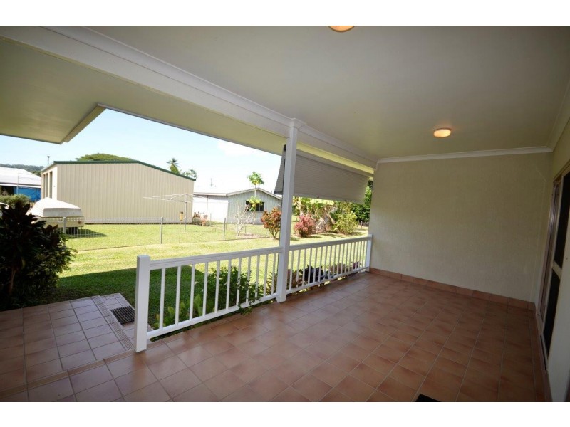 16 Grogan Street, Mossman QLD 4873