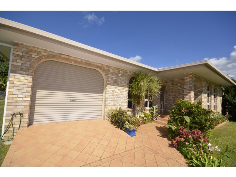 16 Grogan Street, Mossman QLD 4873