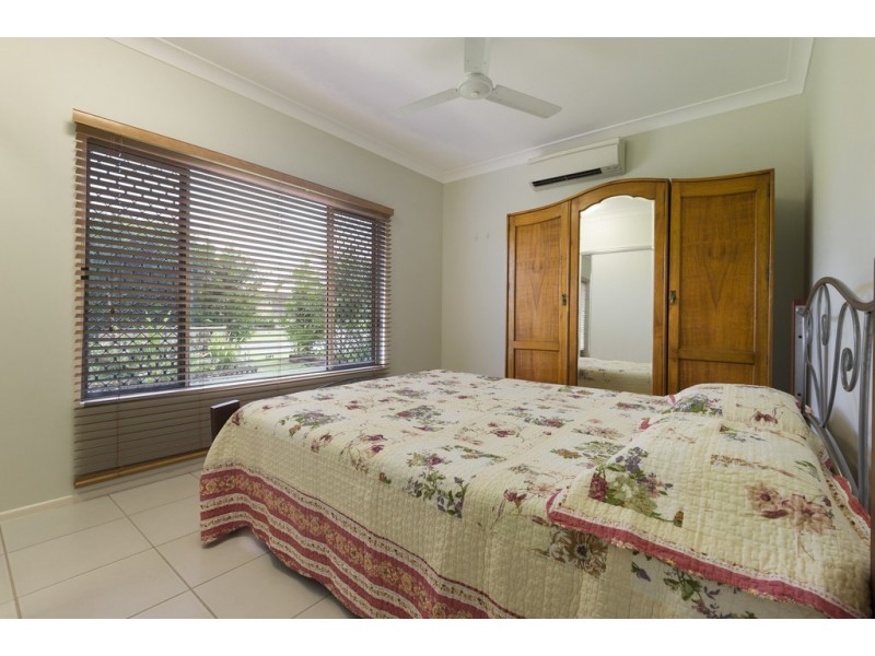 6 Riflebird Crescent, Mossman QLD 4873