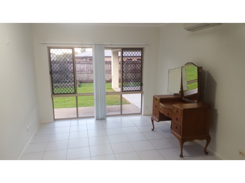 6 Riflebird Crescent, Mossman QLD 4873