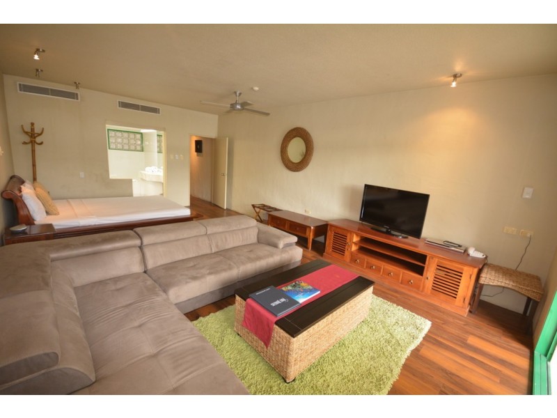 Unit 212 2-4 Macrossan St (Club Tropical Resort), Port Douglas QLD 4877