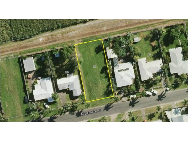 26 and 21 Middlemiss Street, Mossman QLD 4873