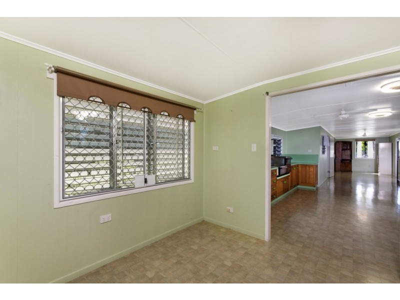 127 Miallo Road, Miallo QLD 4873