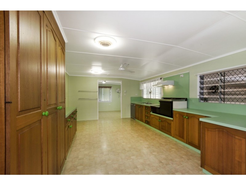 127 Miallo Road, Miallo QLD 4873