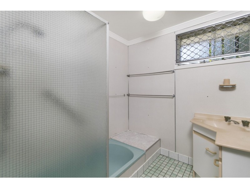 127 Miallo Road, Miallo QLD 4873