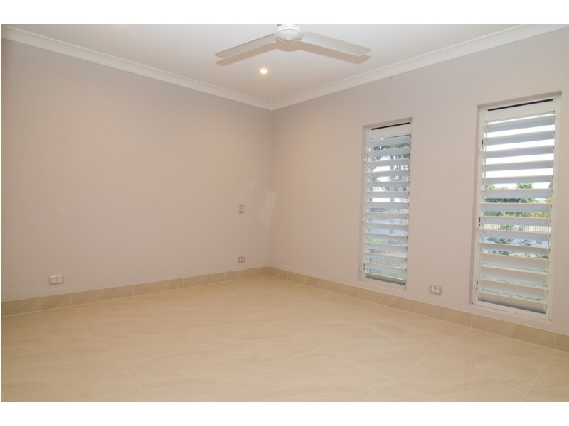 3 Dan Hart Lane, Mossman QLD 4873