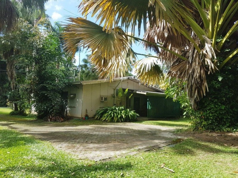 4 Douglas Street, Daintree QLD 4873
