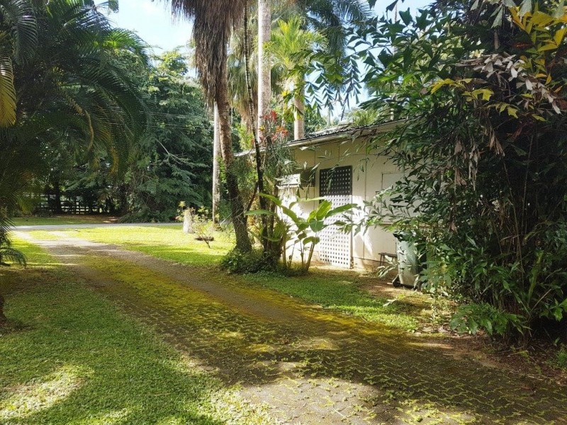 4 Douglas Street, Daintree QLD 4873