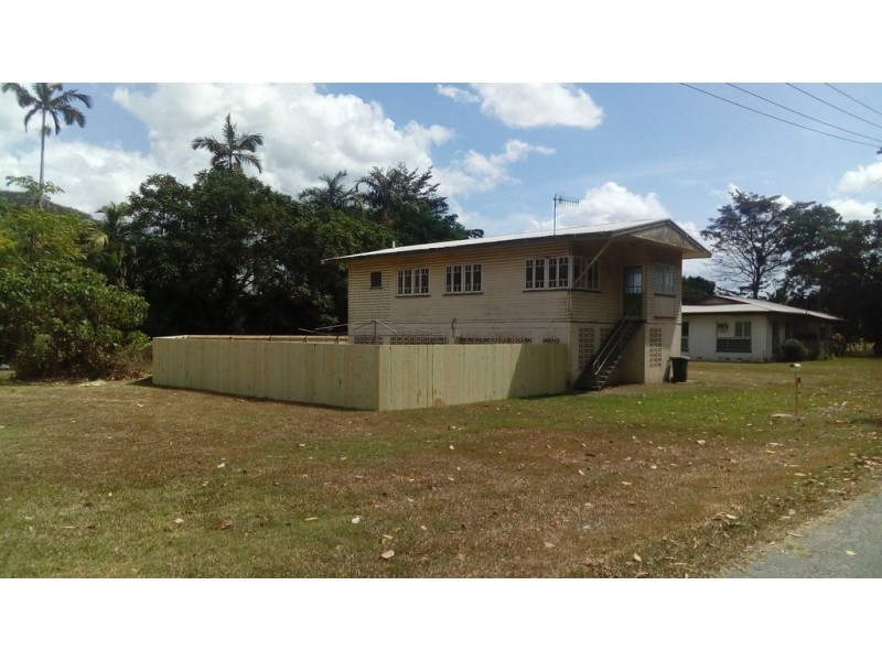 1/1 Kidd Street, Mossman QLD 4873