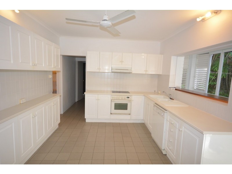 4 Solander Boulevard, Port Douglas QLD 4877