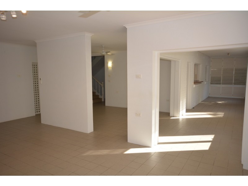 4 Solander Boulevard, Port Douglas QLD 4877