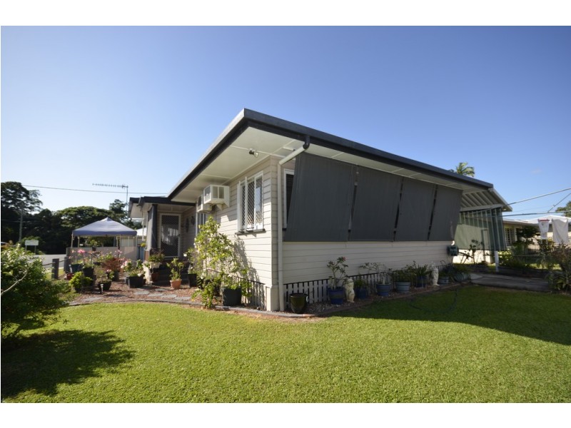 29 William Street, Mossman QLD 4873