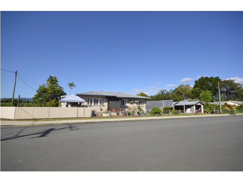 29 William Street, Mossman QLD 4873