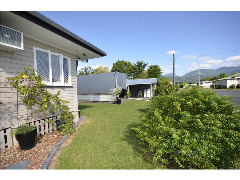 29 William Street, Mossman QLD 4873