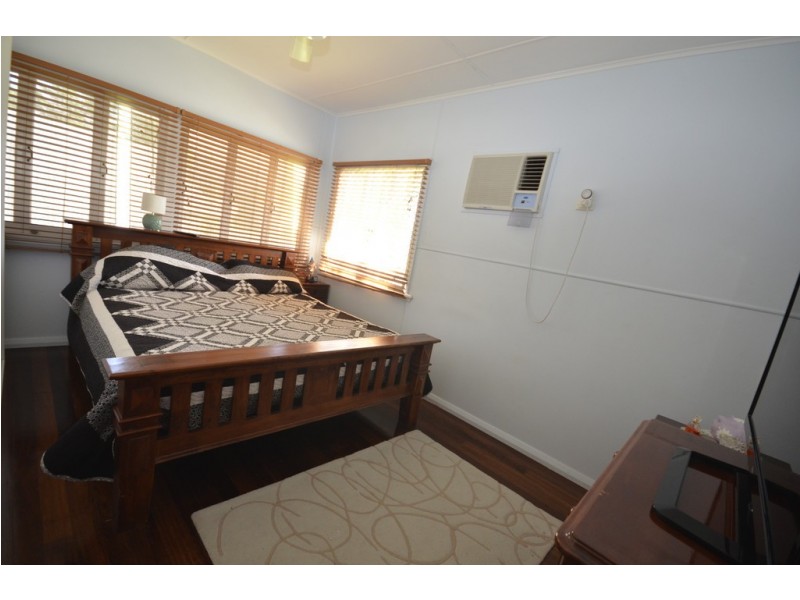 29 William Street, Mossman QLD 4873