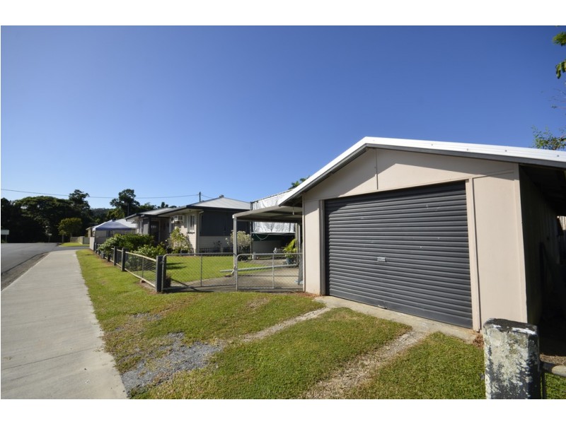29 William Street, Mossman QLD 4873
