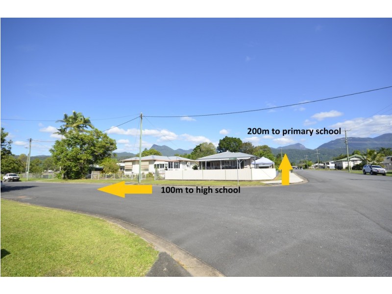 29 William Street, Mossman QLD 4873