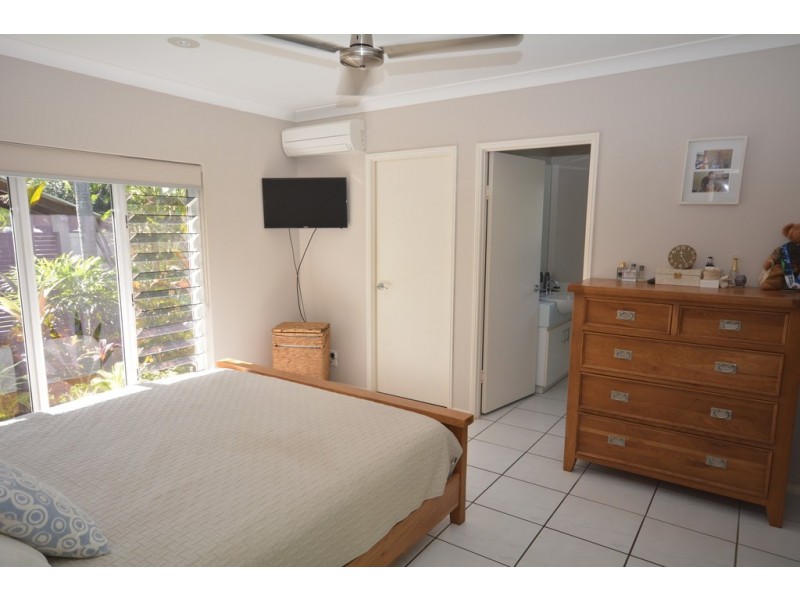 1 Seabrook Avenue, Port Douglas QLD 4877