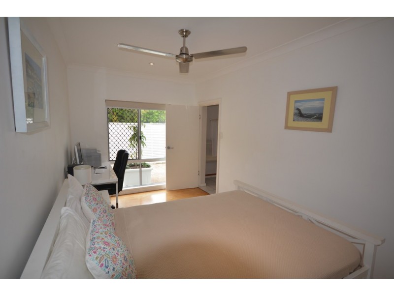 1 Seabrook Avenue, Port Douglas QLD 4877