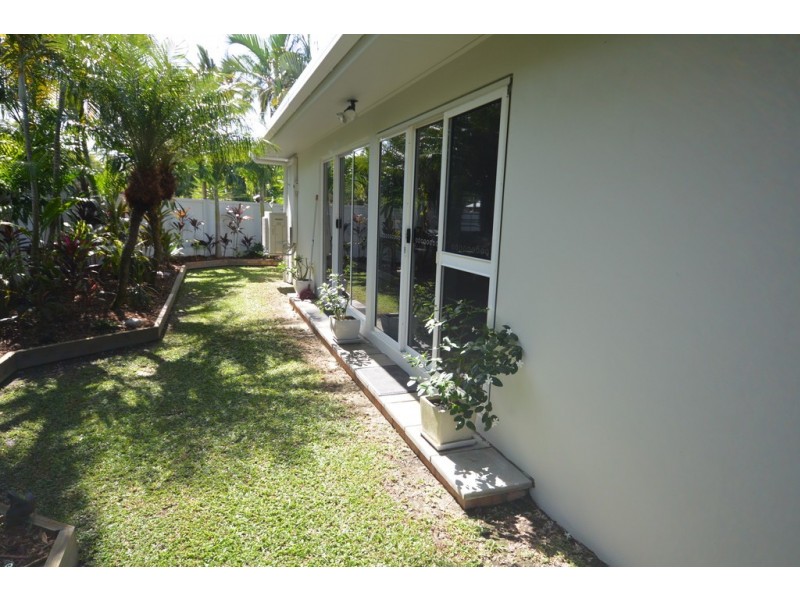 1 Seabrook Avenue, Port Douglas QLD 4877