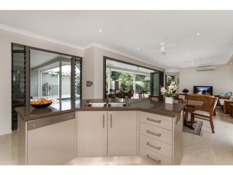 13 “The Sands”, 14 Barrier Street, Port Douglas QLD 4877