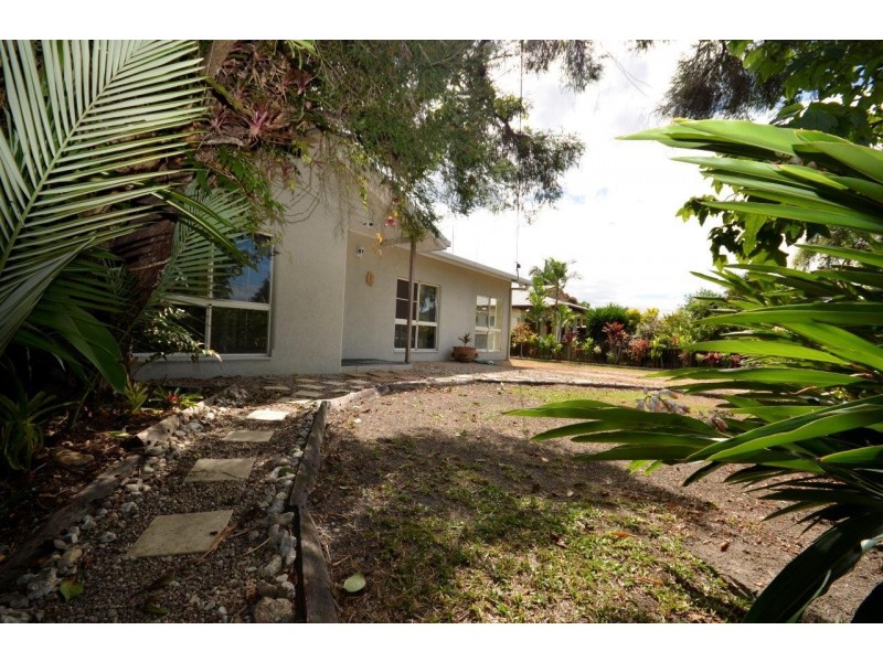 121 ALCHERA DRIVE, Mossman QLD 4873