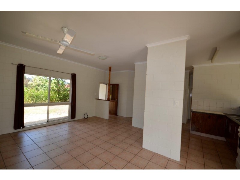 121 ALCHERA DRIVE, Mossman QLD 4873