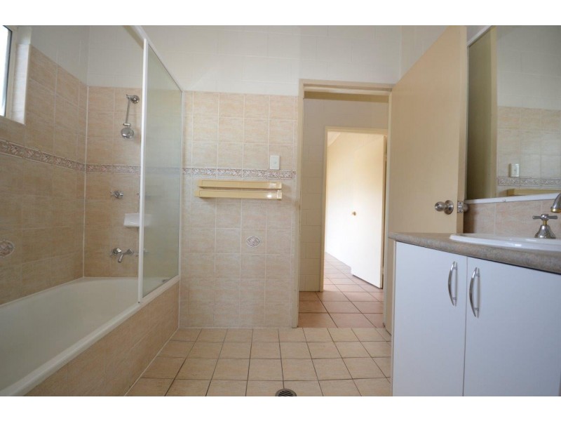 121 ALCHERA DRIVE, Mossman QLD 4873