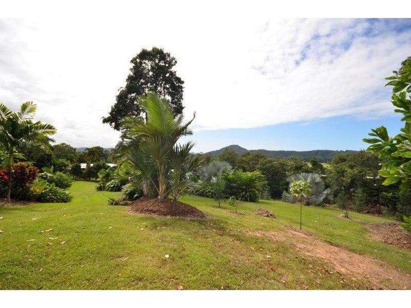 14A Noli Close, Mossman QLD 4873