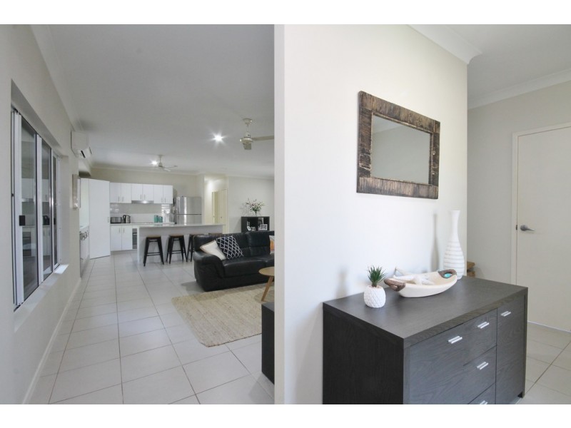 4 Yiki Street, Port Douglas QLD 4877