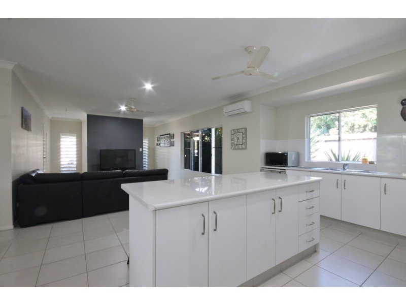 4 Yiki Street, Port Douglas QLD 4877