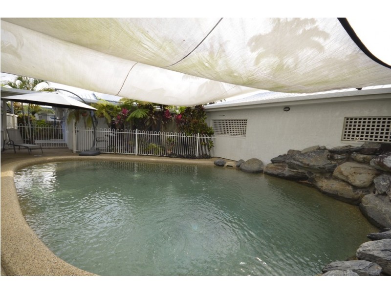 2/12 Limpet Avenue, Port Douglas QLD 4877