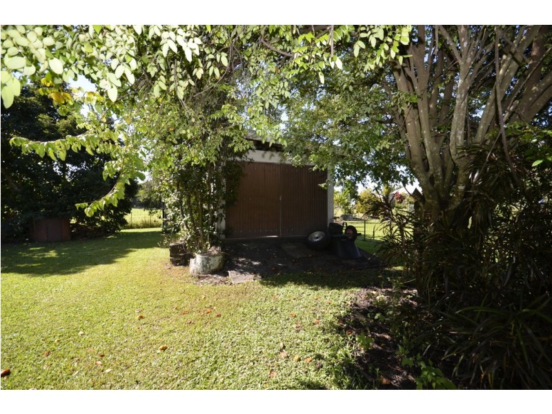 39 Mossman Street, Mossman QLD 4873